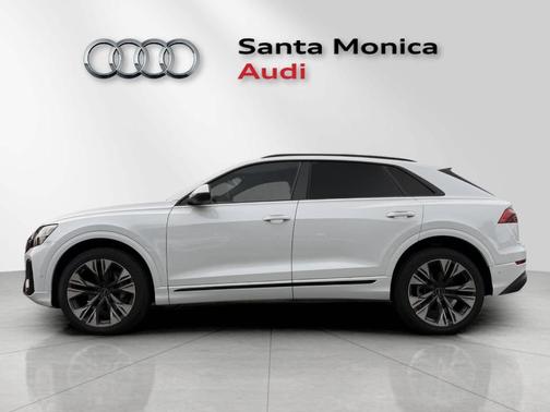 2025 Audi Q8 Premium Plus
