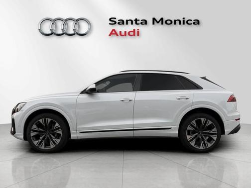 2025 Audi Q8 Premium Plus