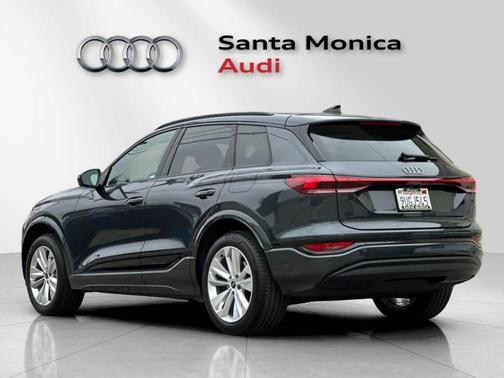 2025 Audi Q6 e-tron Premium