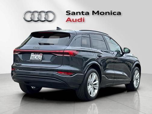 2025 Audi Q6 e-tron Premium