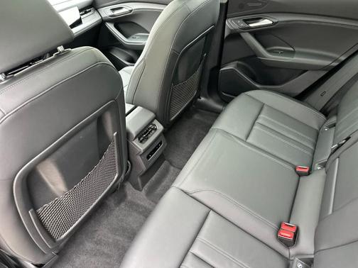 2025 Audi Q6 e-tron Premium