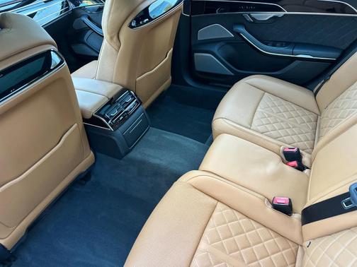 2024 Audi S8 4.0T quattro