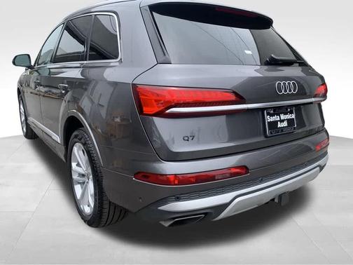 2025 Audi Q7 45 Premium