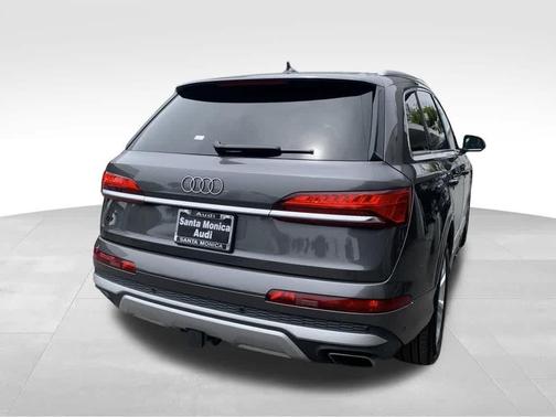 2025 Audi Q7 45 Premium