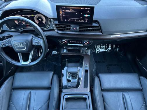 2022 Audi Q5 45 S line Premium Plus