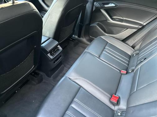 2025 Audi Q6 e-tron Premium