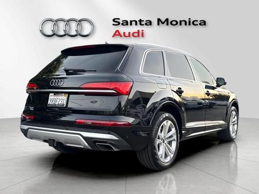 2025 Audi Q7 55 Premium Plus