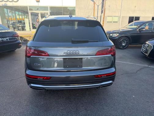 2022 Audi Q5 45 S line Premium Plus