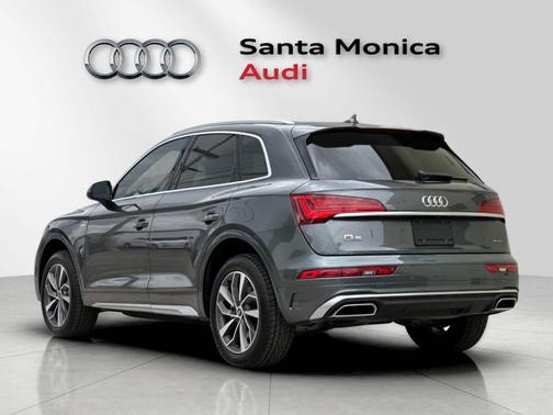 2022 Audi Q5 45 S line Premium Plus