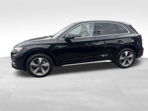2022 Audi Q5 40 Premium Plus