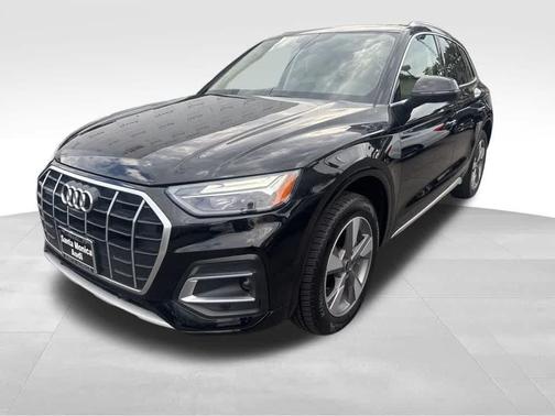 2022 Audi Q5 40 Premium Plus