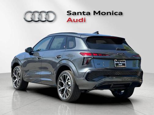 Daytona Gray Pearl 2026 Audi Q3 S line