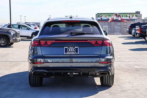 2026 Audi Q8 Prestige