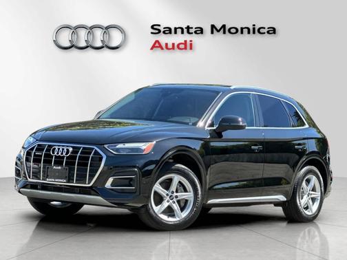 Brilliant Black 2023 Audi Q5 40 Premium