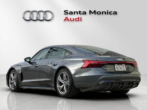 2024 Audi e-tron GT Premium Plus