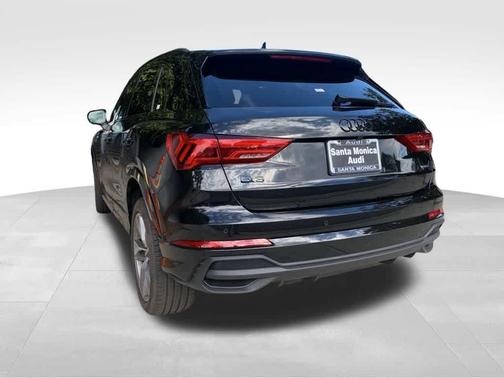 2024 Audi Q3 45 S line Premium