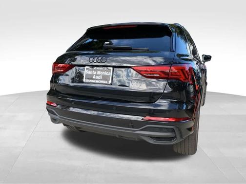 2024 Audi Q3 45 S line Premium