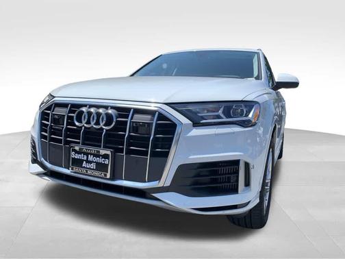 2022 Audi Q7 55 Premium Plus