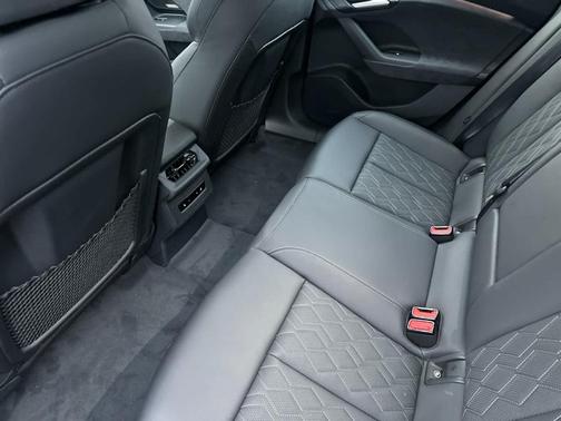 2025 Audi S6 e-tron Premium