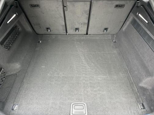 Black 2026 Audi SQ8 4.0T quattro PREMIUM PLUS