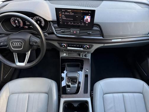 2023 Audi Q5 45 S line Premium Plus