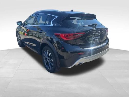 2018 INFINITI QX30 Premium