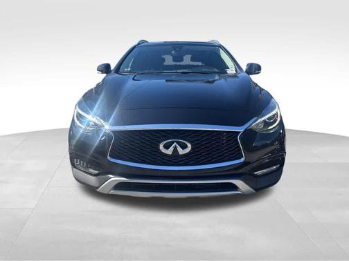 2018 INFINITI QX30 Premium