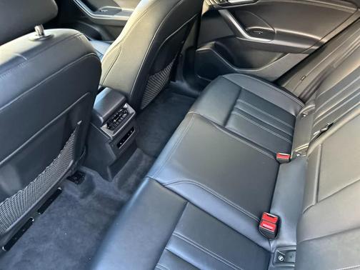 2025 Audi Q6 e-tron Premium