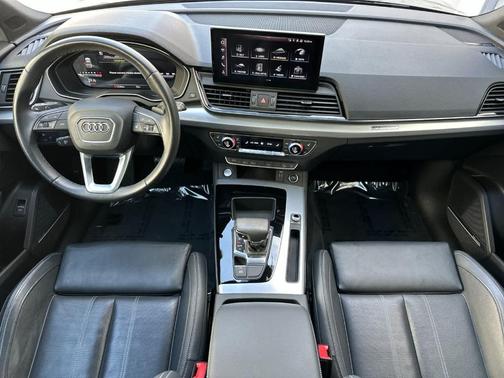 2023 Audi Q5 45 S line Premium Plus