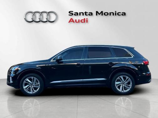 2022 Audi Q7 55 Premium Plus