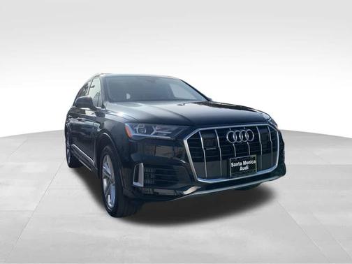 2022 Audi Q7 55 Premium Plus
