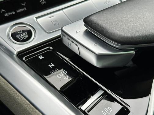 Plasma Blue Metallic 2024 Audi Q8 e-tron Premium