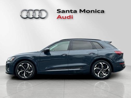 2024 Audi Q8 e-tron Premium