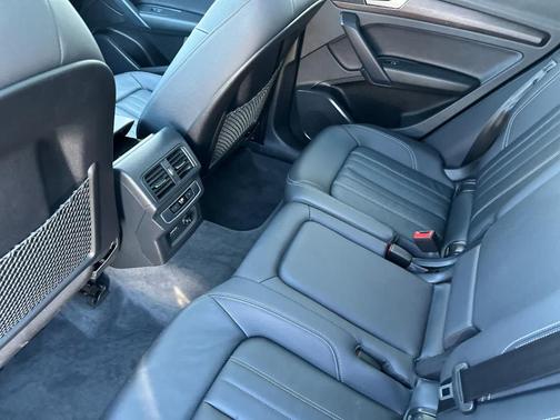 2023 Audi Q5 40 Premium