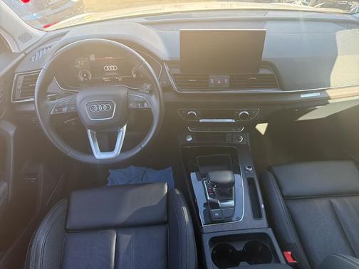 2023 Audi Q5 e 55 S line quattro Premium