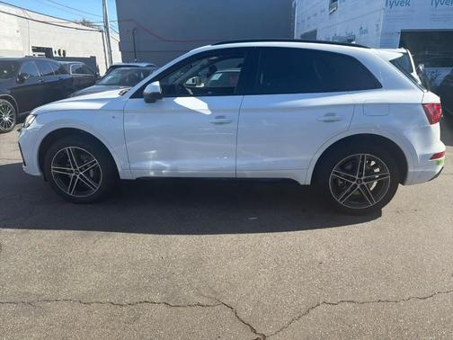 2023 Audi Q5 e 55 S line quattro Premium