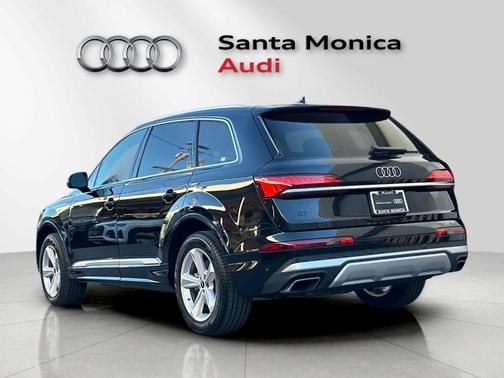 2025 Audi Q7 55 Premium