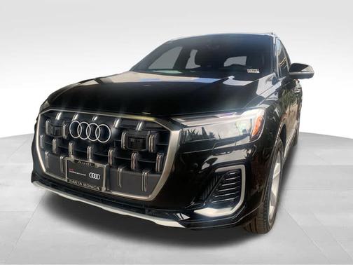 2025 Audi Q7 55 Premium