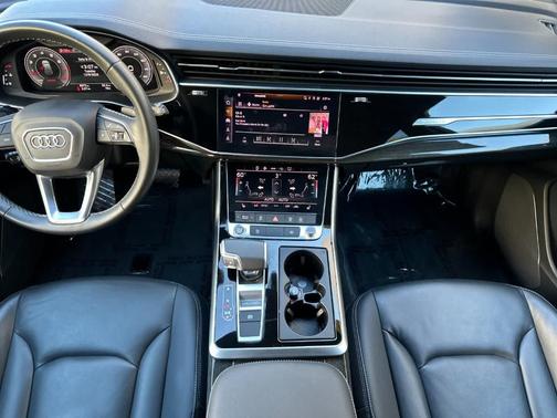 2025 Audi Q7 55 Premium