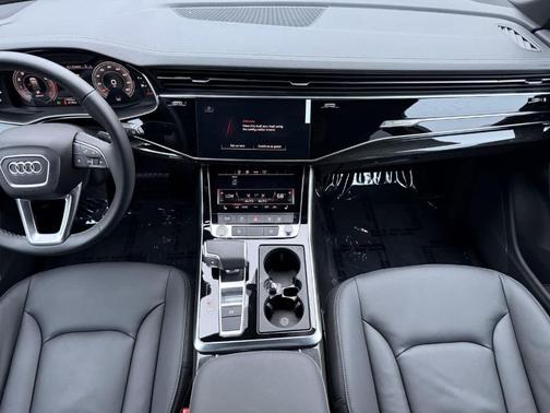 2025 Audi Q7 55 Premium