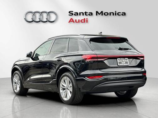 2025 Audi Q6 e-tron Premium