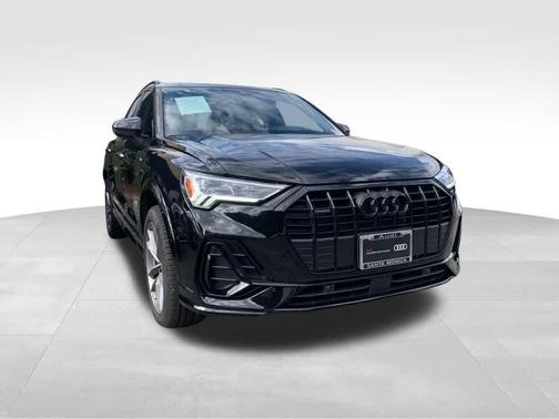 2024 Audi Q3 45 S line Premium