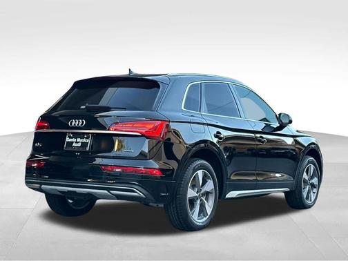 2024 Audi Q5 40 Premium