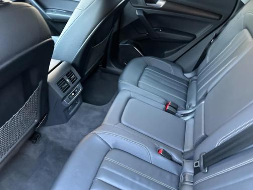 2024 Audi Q5 40 Premium