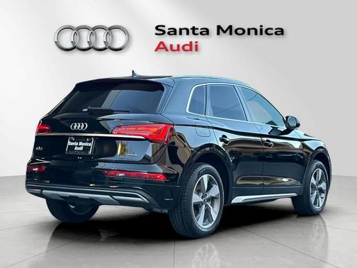 2024 Audi Q5 40 Premium