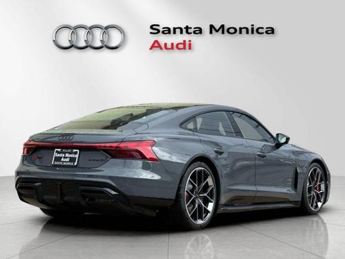 2026 Audi RS e-tron GT performance