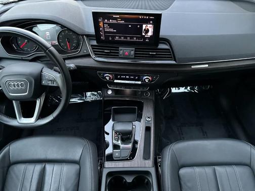 2023 Audi Q5 40 Premium
