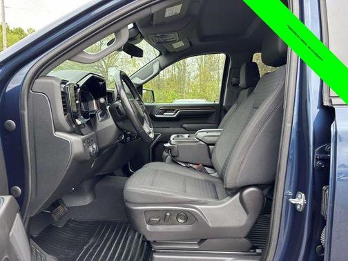 Blue Metallic 2022 Chevrolet Silverado 1500 RST