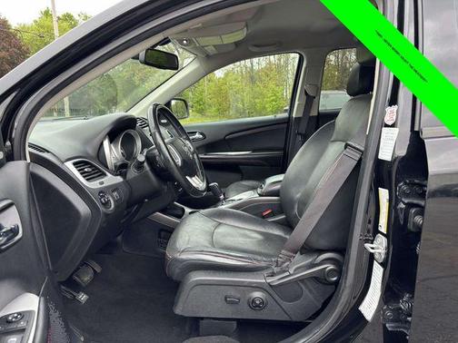 Pitch Black Clearcoat 2019 Dodge Journey GT