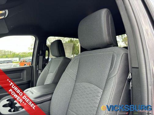 2025 RAM 2500 Tradesman Crew Cab 4x4 6'4' Box